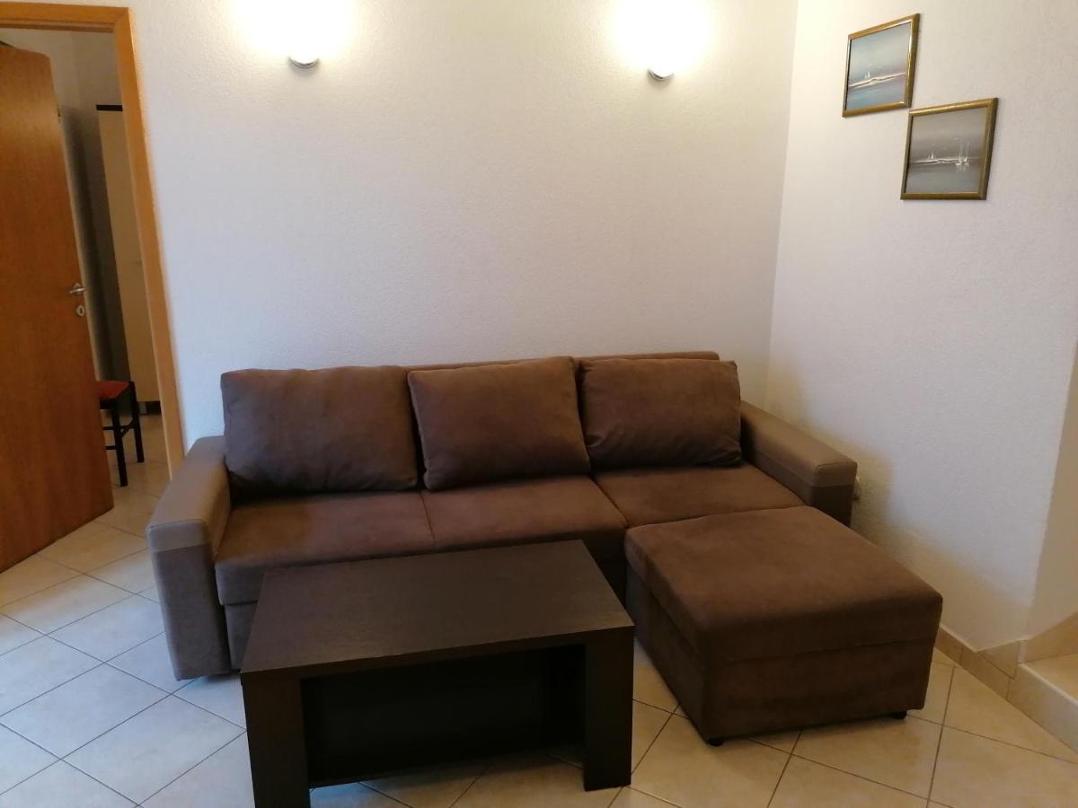 Apartments Nena - โตรกีร์ ภายนอก รูปภาพ